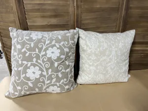 Decorative Pillow Lot B, 2 piece