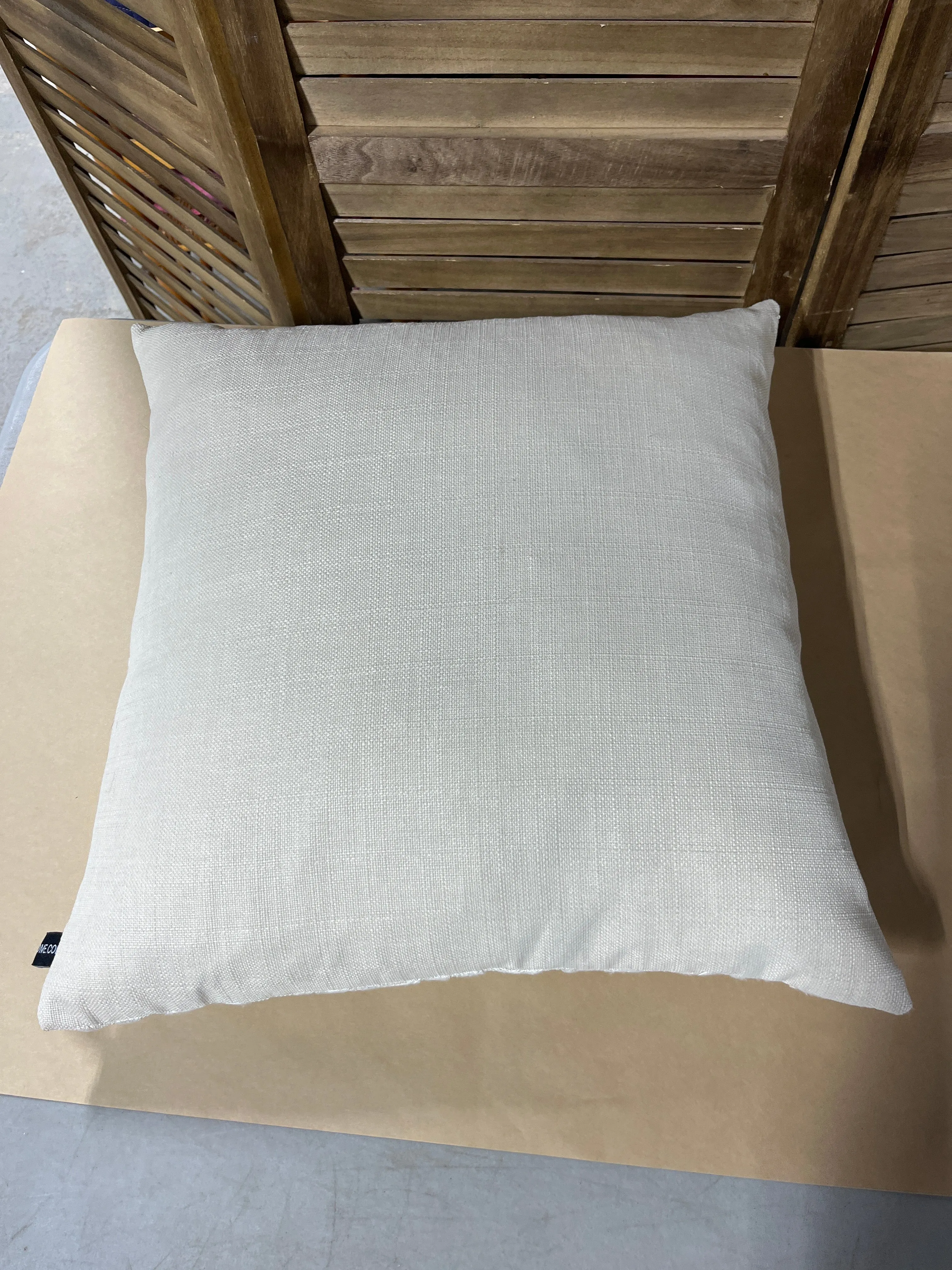 Decorative Pillow Lot B, 2 piece