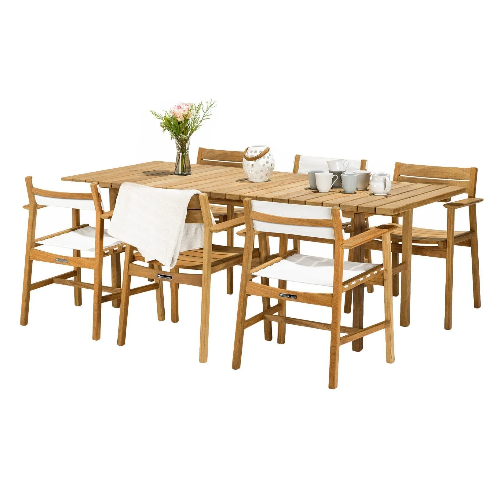 Djuro Dining Table