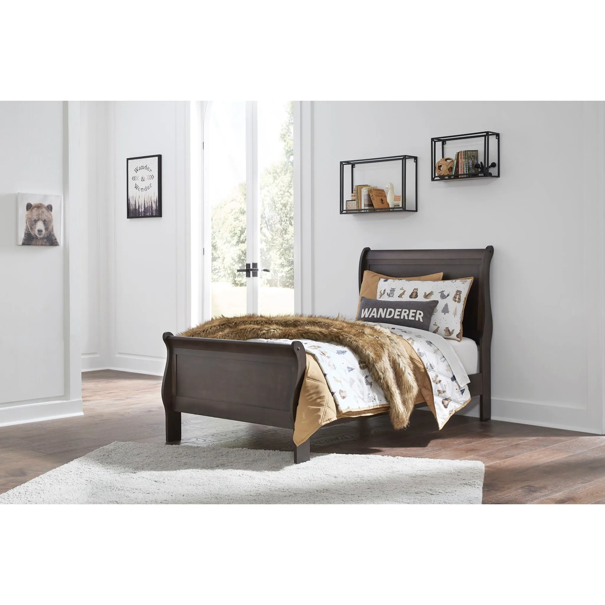 Leewarden Twin Sleigh Bed w/Storage